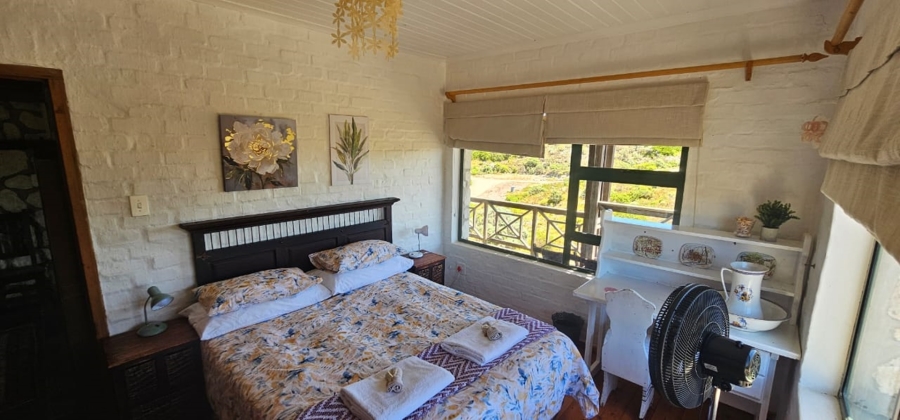 To Let 4 Bedroom Property for Rent in Suiderstrand Western Cape